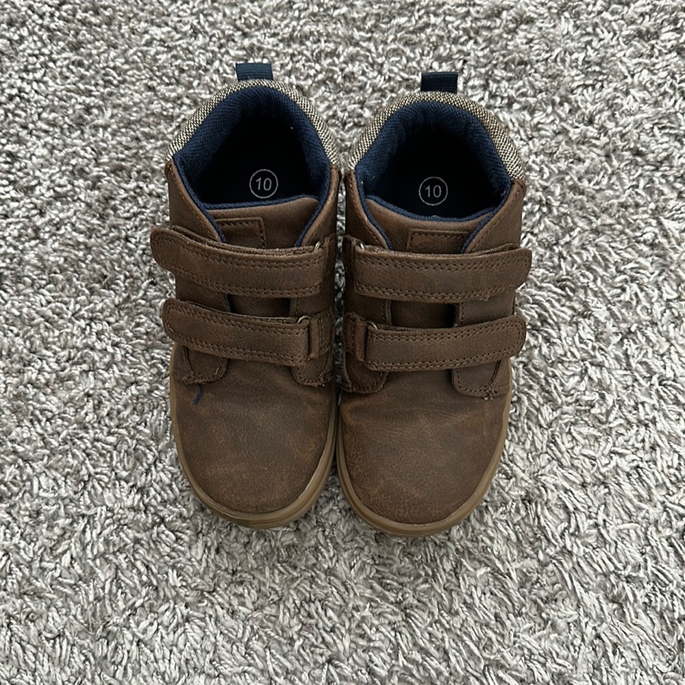 Little boys size 10 brown booties like new!